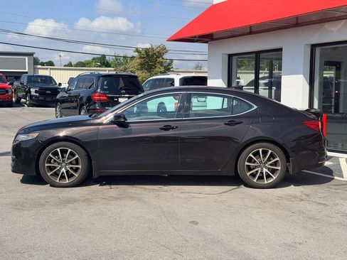 Used 2017 Acura TLX w/ Advance Package FWD image 3
