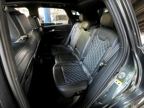 Used 2023 Audi SQ5 Premium Plus w/ Premium Plus Package image 25