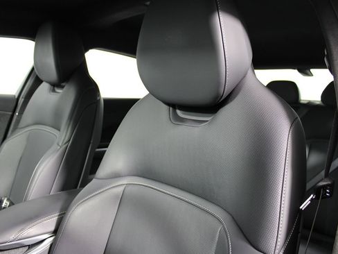 Used 2024 Lucid Air Pure image 9