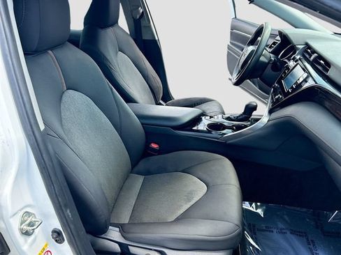 Used 2019 Toyota Camry LE FWD image 22
