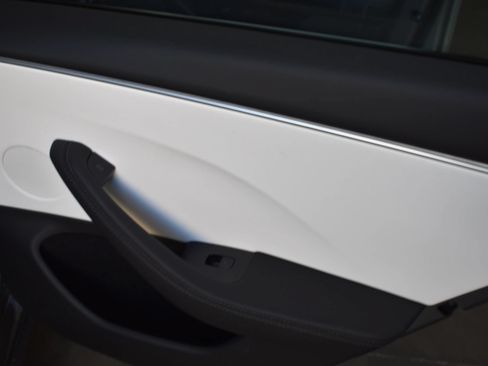 Used 2025 Tesla Model 3 RWD image 15