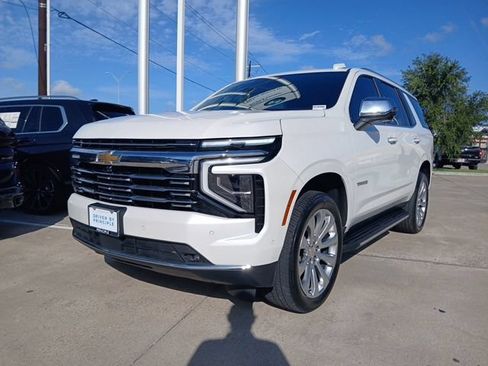 Used 2025 Chevrolet Tahoe Premier RWD image 3