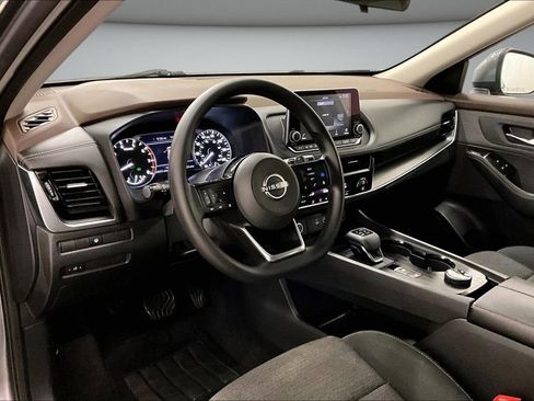 Used 2022 Nissan Rogue SV AWD/4WD image 17