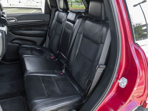 Used 2018 Jeep Grand Cherokee Altitude image 41