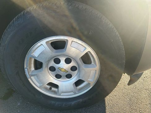 Used 2014 Chevrolet Tahoe LT w/ Luxury Package image 36