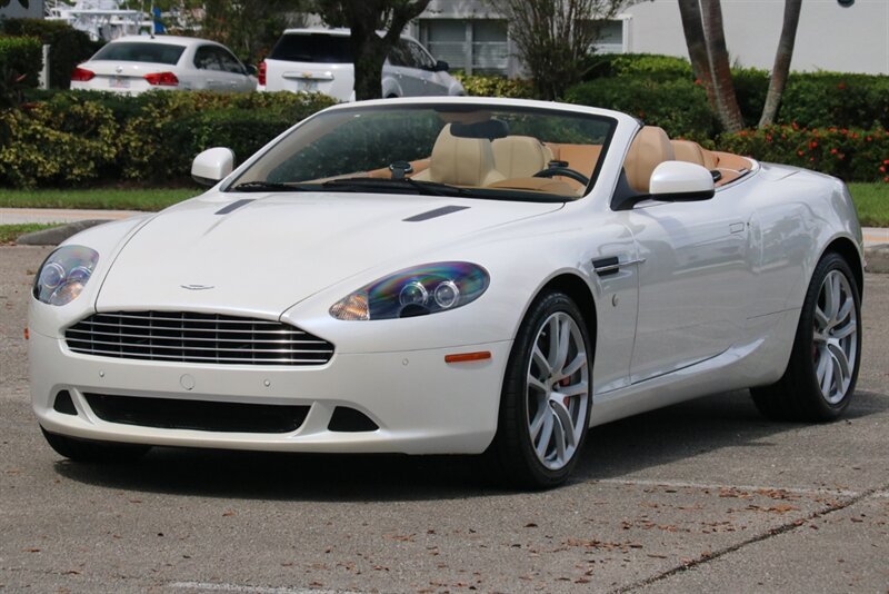 Used 2011 Aston Martin DB9 Volante RWD image 11