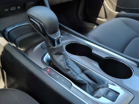 Used 2022 Chevrolet Malibu LT FWD image 20