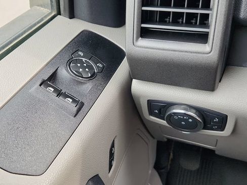 Used 2022 Ford F250 XL w/ Power Equipment Group AWD/4WD image 29