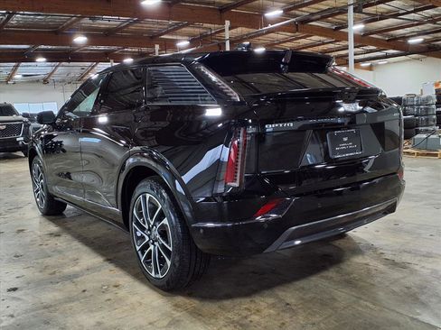 New 2026 Cadillac Optiq Sport 1 image 10