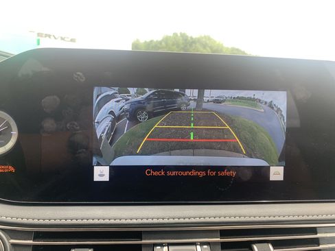 Used 2024 Lexus LS 500 RWD image 25