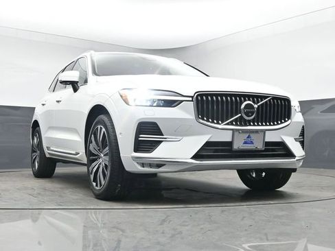 Used 2023 Volvo XC60 B5 Plus w/ Climate Package image 38