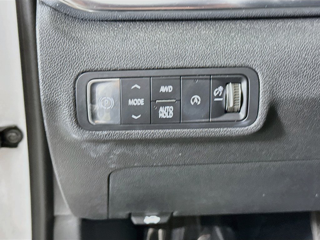 Used 2025 GMC Terrain Elevation w/ Black Edition AWD/4WD image 10