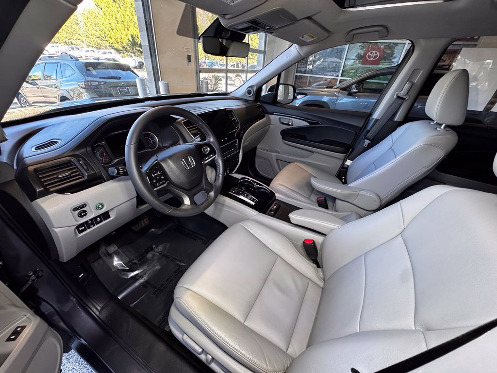 Used 2022 Honda Pilot Touring image 16