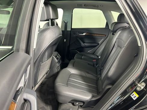 Used 2020 Audi Q5 2.0T Premium w/ Convenience Package image 27
