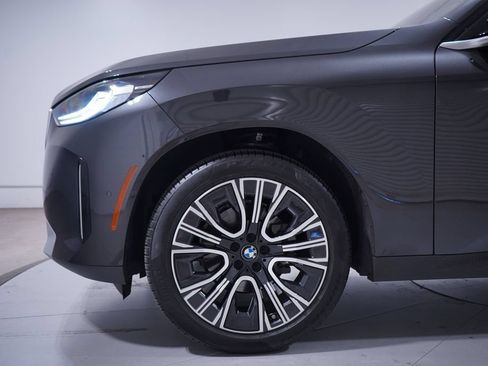 Used 2025 BMW X3 xDrive30i AWD/4WD image 2