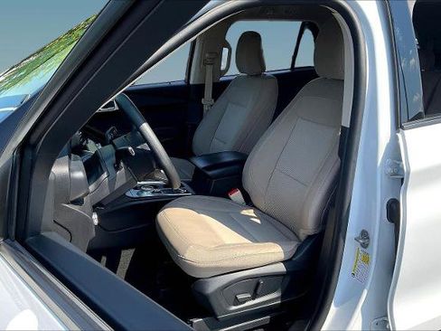 Used 2023 Ford Explorer 4WD image 20