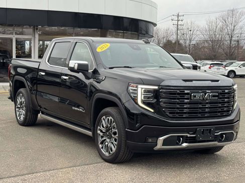 Used 2023 GMC Sierra 1500 Denali Ultimate image 2
