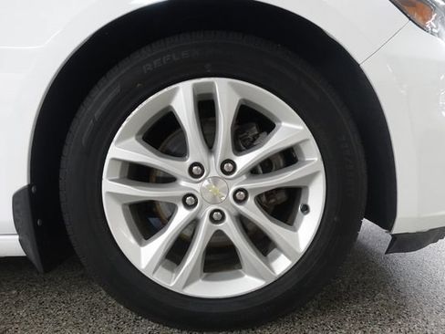 Used 2018 Chevrolet Malibu LT FWD image 26