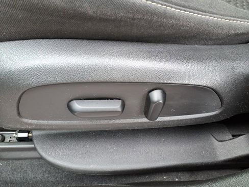 Used 2019 GMC Acadia SLE w/ Driver Alert Package I image 16