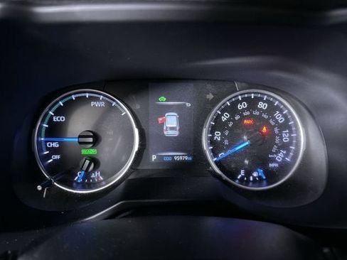 Used 2022 Toyota RAV4 LE AWD/4WD image 12