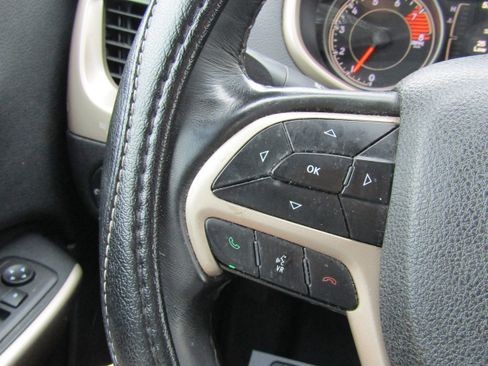 Used 2018 Jeep Cherokee Latitude w/ Altitude Package image 21