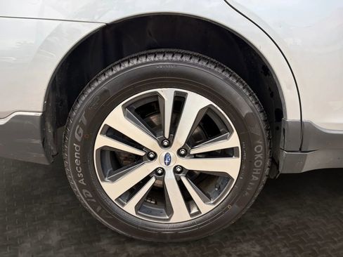 Used 2018 Subaru Outback 3.6R Limited AWD/4WD image 41