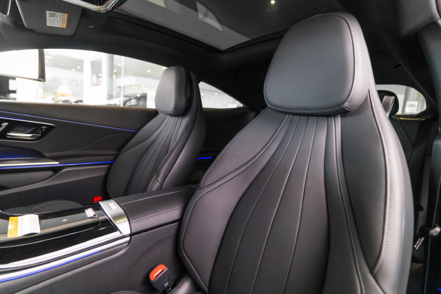 New 2026 Mercedes-Benz CLE 450 4MATIC Coupe image 5