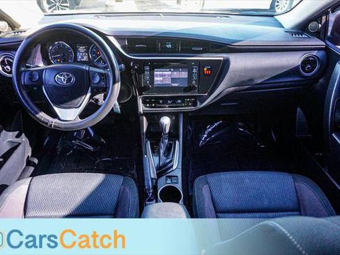 Used 2018 Toyota Corolla LE image 23