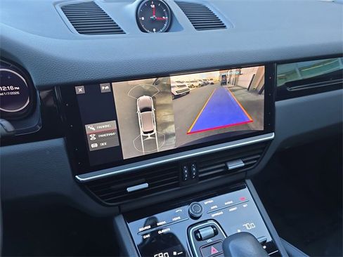 Used 2021 Porsche Cayenne image 26