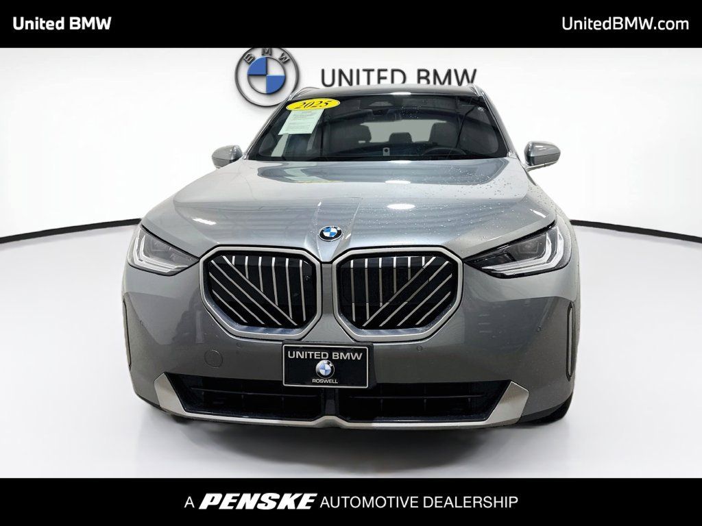 Certified 2025 BMW X3 xDrive30i w/ Premium Package AWD/4WD image 2