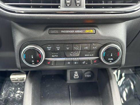 Used 2024 Ford Escape ST-Line image 9