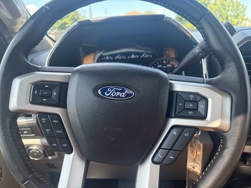 Used 2022 Ford F250 XLT w/ XLT Premium Package AWD/4WD image 16