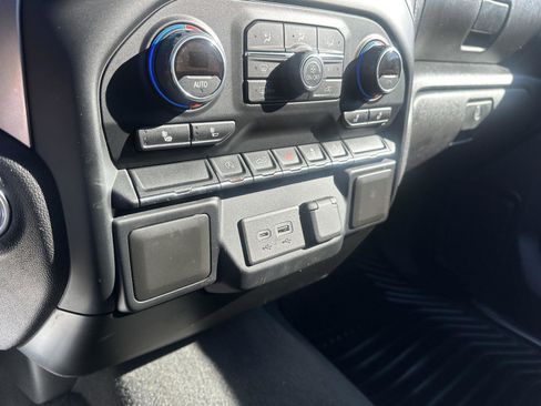 Used 2021 Chevrolet Silverado 1500 RST w/ Z71 Off-Road Package AWD/4WD image 31