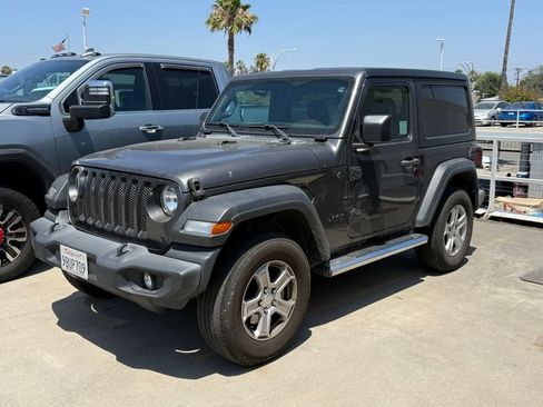 Used 2022 Jeep Wrangler Sport AWD/4WD image 2