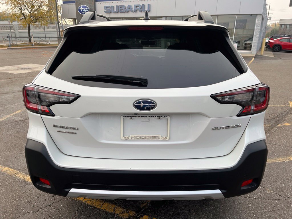 Certified 2023 Subaru Outback Limited AWD/4WD image 4
