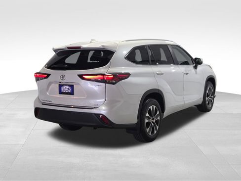 Used 2026 Toyota Highlander XLE AWD/4WD image 28