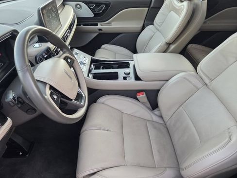Used 2023 Lincoln Aviator Reserve w/ Equipment Group 201A AWD/4WD image 11