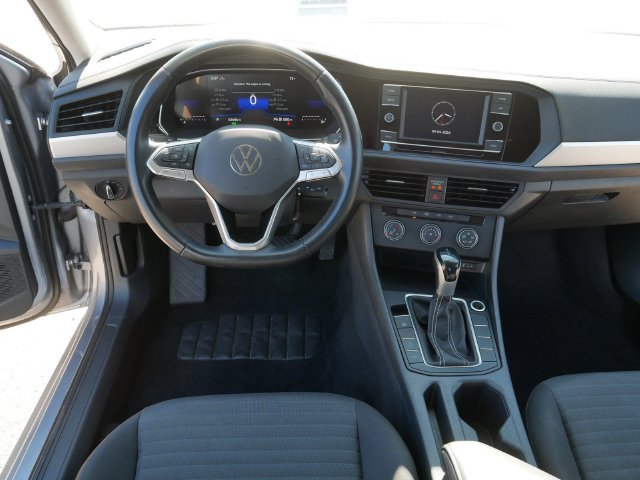 Certified 2024 Volkswagen Jetta S FWD image 20