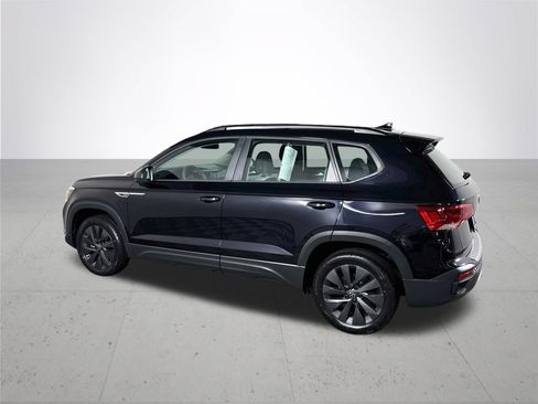 Certified 2022 Volkswagen Taos S FWD image 9