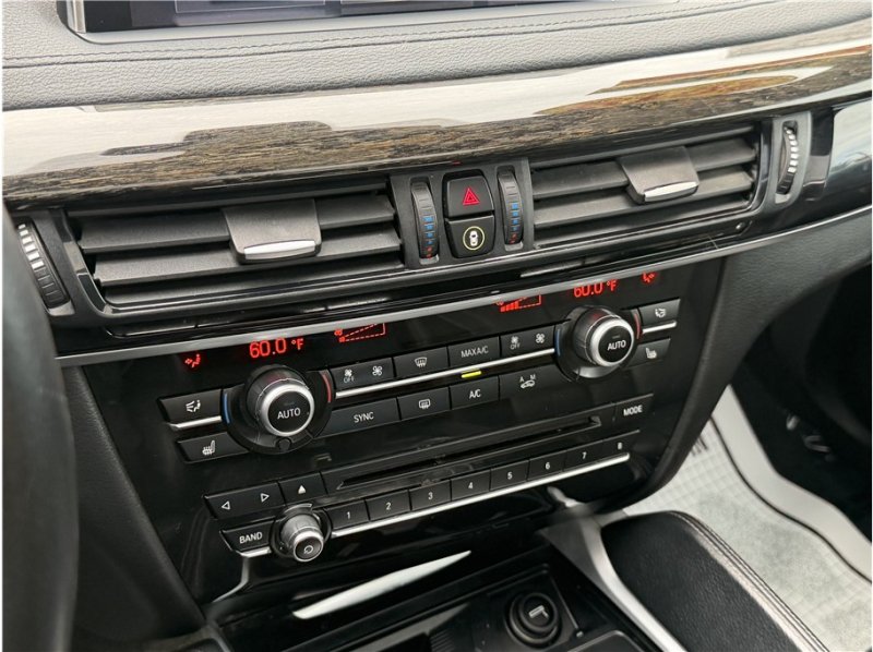 Used 2019 BMW X6 sDrive35i w/ Convenience Package RWD image 40