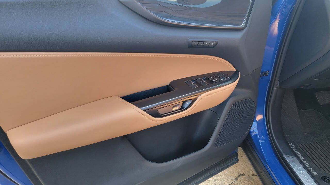 Used 2025 Lexus NX 250 FWD w/ Accessory Package (2T) image 23