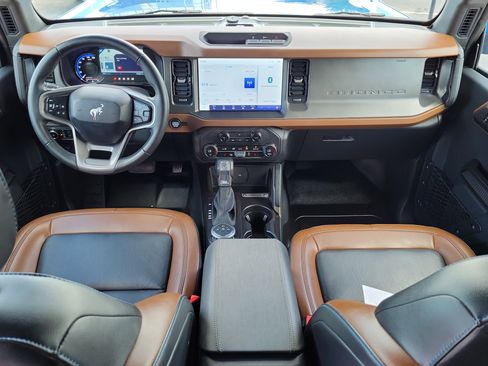 Used 2024 Ford Bronco Outer Banks AWD/4WD image 14
