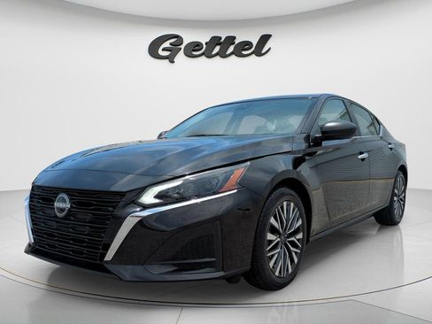 Certified 2024 Nissan Altima 2.5 SV FWD image 1