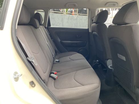 Used 2012 Kia Soul FWD image 18