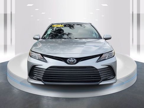 Used 2023 Toyota Camry LE image 2