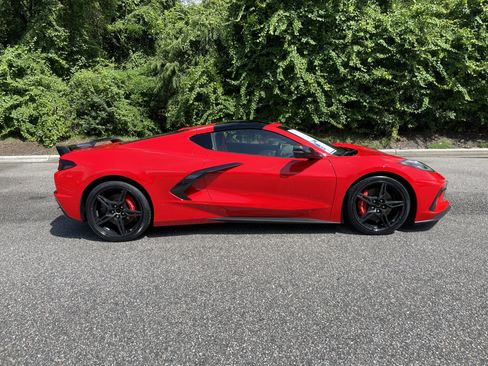 Used 2020 Chevrolet Corvette Stingray Preferred Cpe w/ 2LT Preferred Equipment Group RWD image 10