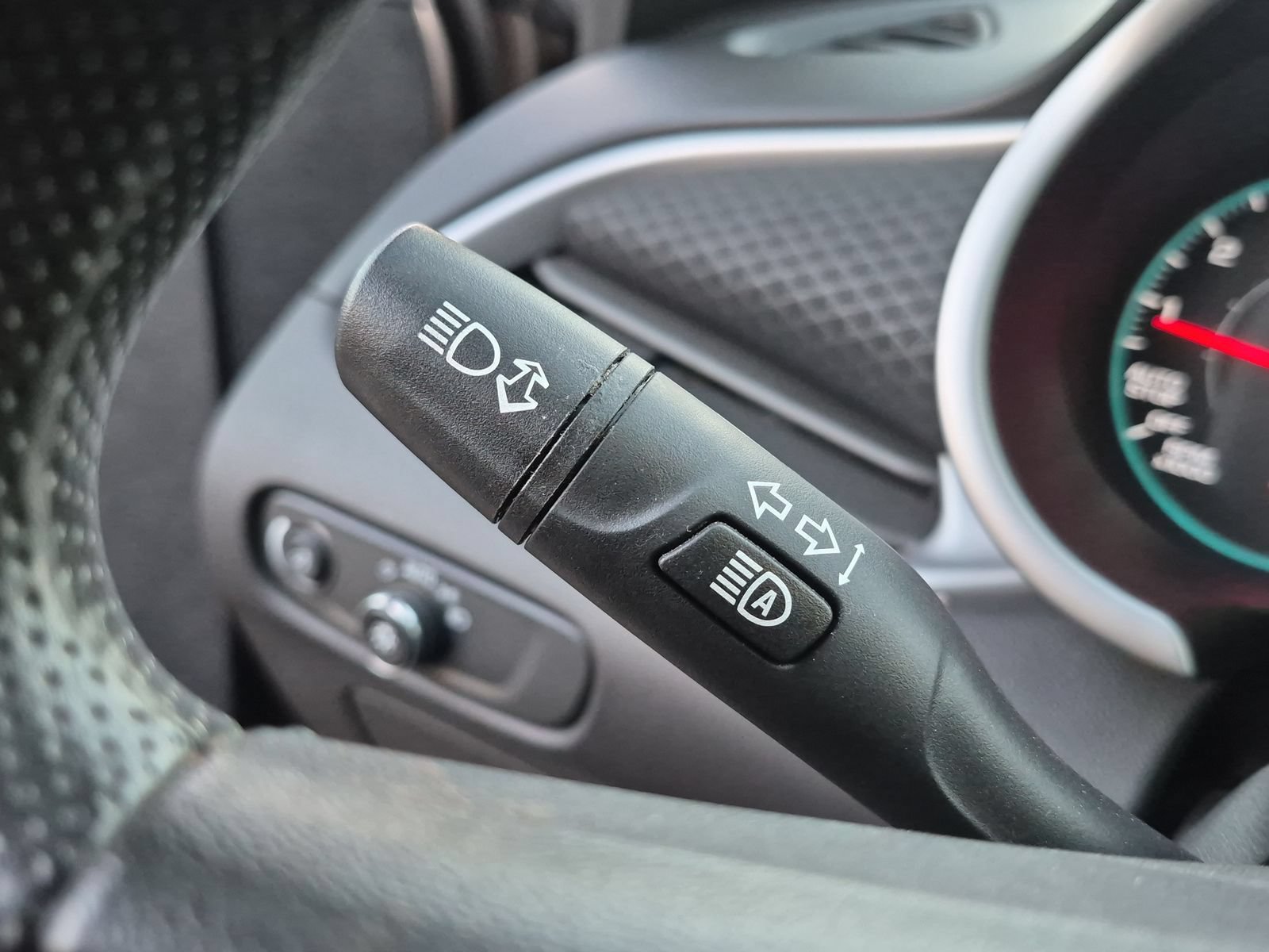 Used 2025 Chevrolet Malibu LT FWD image 26