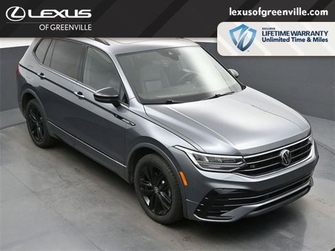 Used 2022 Volkswagen Tiguan SE R-Line image 43