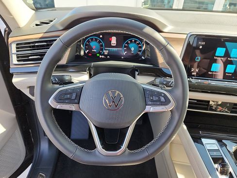 New 2026 Volkswagen Atlas SE image 16