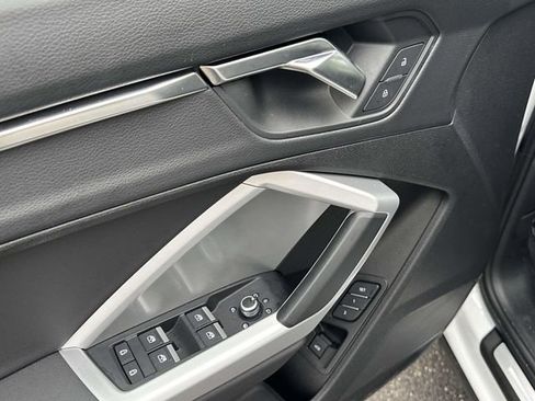 Certified 2025 Audi Q3 2.0T Premium w/ Convenience Package image 21